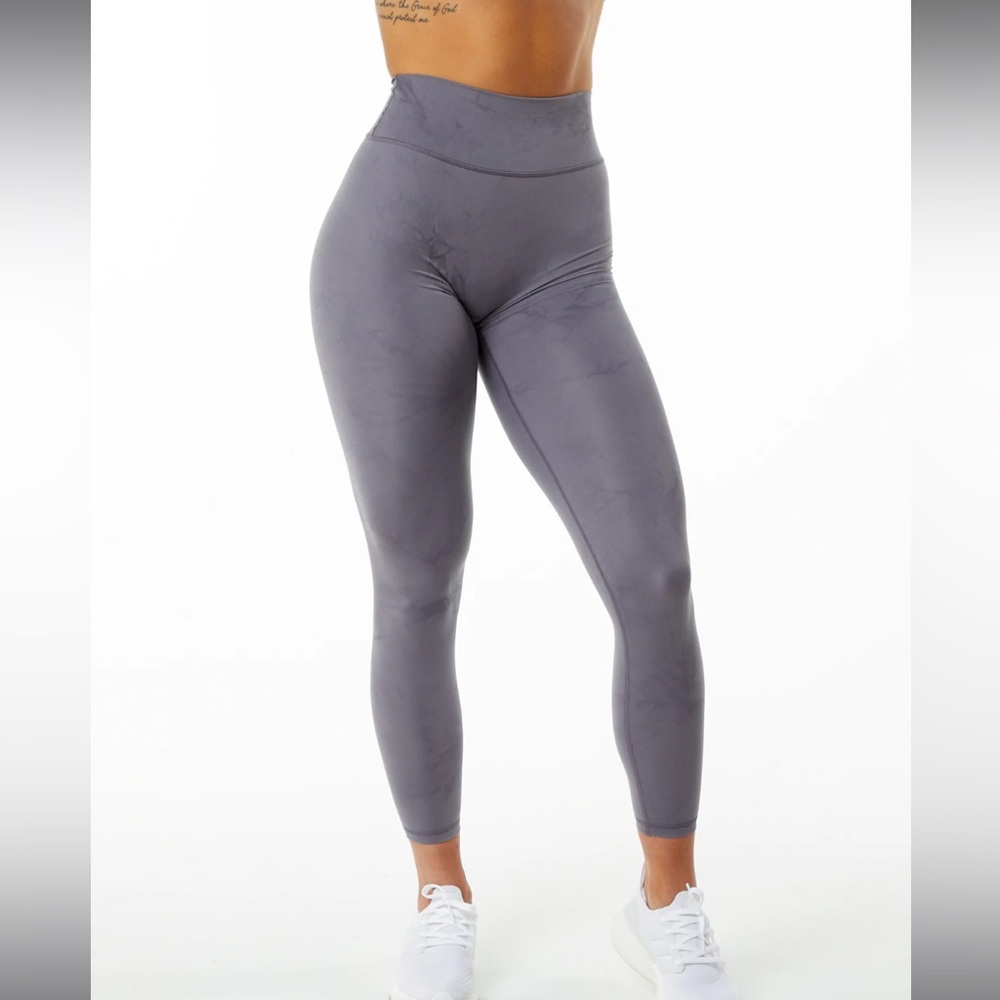 Alphalete misty lilac leggings